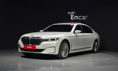 BMW 7-Series · 2020 год