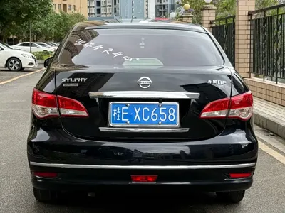 Nissan Sylphy 2015, 128000 км, за 2861.17 USD