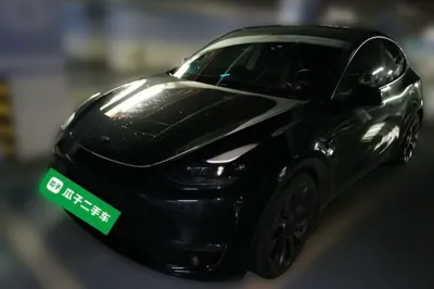 Tesla Model Y · 2022 год