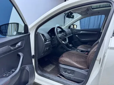 Skoda Karoq 2022, 12000 км, за 21392.73 USD - фото 9