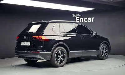 Volkswagen Tiguan 2020, 151033 км, за 12143.89 USD