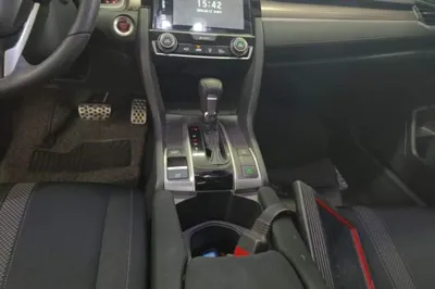 Honda Civic 2019, 40500 км, за 10882 USD - фото 16