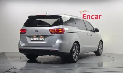 Kia Canival 2020, 50023 км, за 12751.9 USD