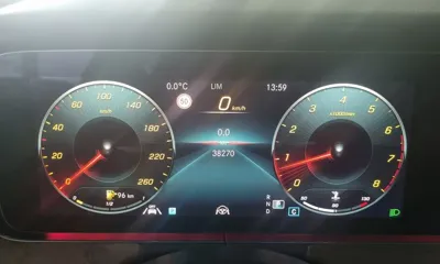Mercedes-Benz E-Class 2022, 38269 км, за 27089.52 USD - фото 8