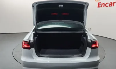 Audi A6 2018, 28619 км, за 13023.37 USD - фото 20