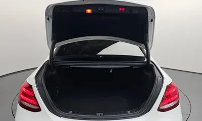 Mercedes-Benz E-Class 2019, 85659 км, за 15229.09 USD - фото 18