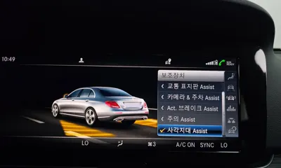 Mercedes-Benz E-Class 2019, 85659 км, за 15229.09 USD - фото 31