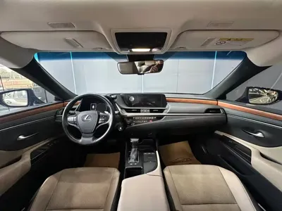 Lexus ES 2019, 52000 км, за 20417.86 USD - фото 9