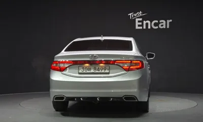 Hyundai Grandeur 2016, 227780 км, за 2822.63 USD