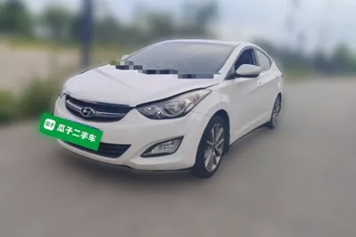 Hyundai Elantra (5th Generation · 2015 год