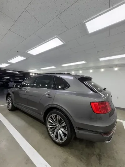 Bentley Bentayga 2017, 52327 км, за 59012.74 USD