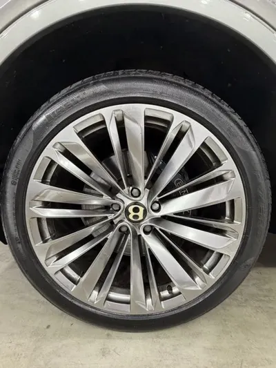 Bentley Bentayga 2017, 52327 км, за 59012.74 USD