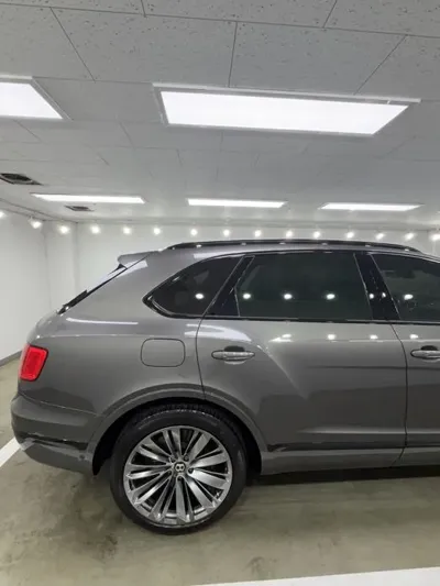 Bentley Bentayga 2017, 52327 км, за 59012.74 USD - фото 7