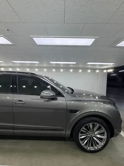 Bentley Bentayga 2017, 52327 км, за 59012.74 USD - фото 9