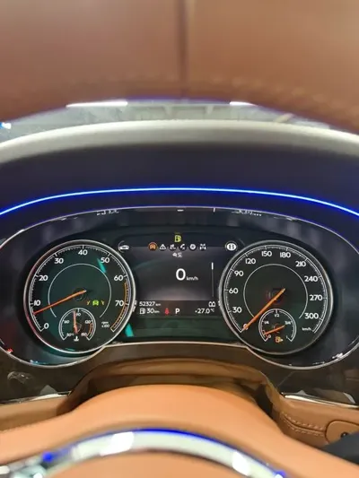 Bentley Bentayga 2017, 52327 км, за 59012.74 USD - фото 12