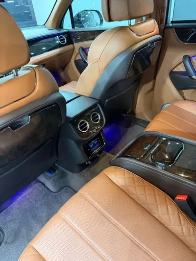 Bentley Bentayga 2017, 52327 км, за 59012.74 USD - фото 16