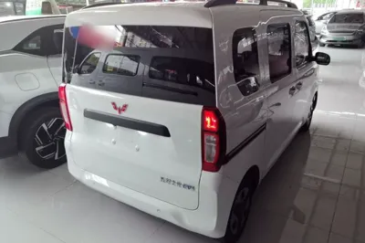 Wuling Zhiguang New Energy 2025, 1000 км, за 9809 USD - фото 6