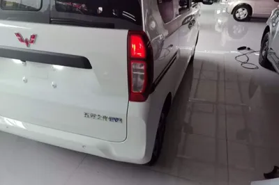 Wuling Zhiguang New Energy 2025, 1000 км, за 9809 USD - фото 9