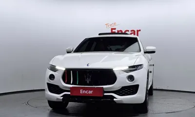 Maserati Levante 2017, 82766 км, за 18720.43 USD