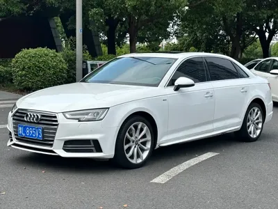 Audi A4L · 2018 год
