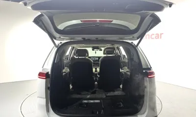 Kia Canival 2023, 35507 км, за 23443.69 USD - фото 20