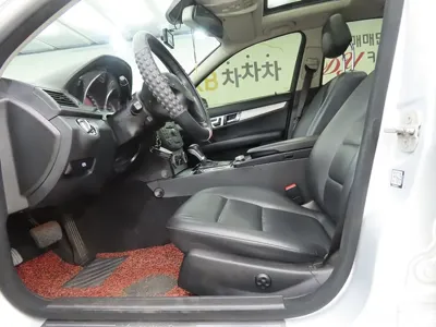 Mercedes-Benz C-Class 2010, 207698 км, за 1641.07 USD