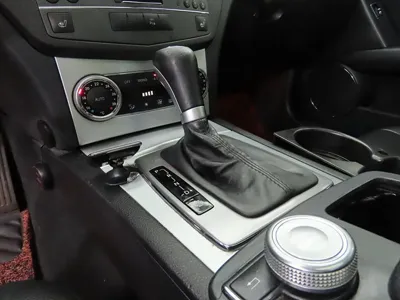 Mercedes-Benz C-Class 2010, 207698 км, за 1641.07 USD - фото 11