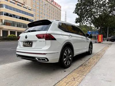 Volkswagen Tiguan L 2023, 59000 км, за 18216.24 USD - фото 14
