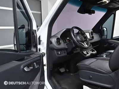 Mercedes-Benz Sprinter 2019, 53300 км, за 40065.17 USD - фото 11