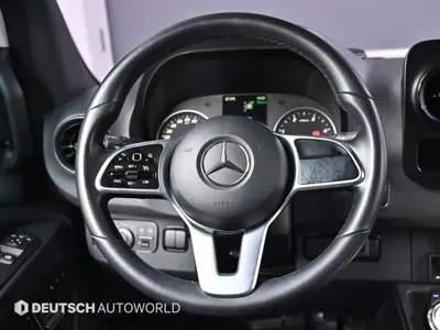 Mercedes-Benz Sprinter 2019, 53300 км, за 40065.17 USD - фото 13