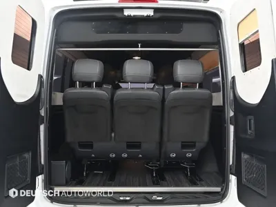 Mercedes-Benz Sprinter 2019, 53300 км, за 40065.17 USD - фото 20