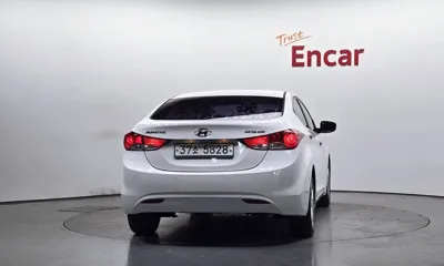 Hyundai Avante 2012, 104688 км, за 3249.33 USD