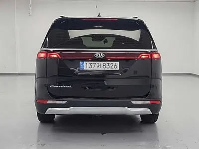 Kia Canival 2021, 109505 км, за 15091.24 USD