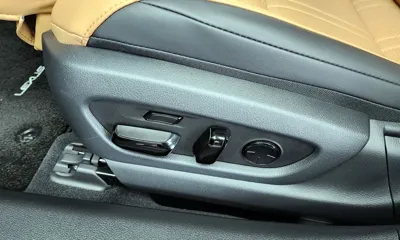 Lexus ES 2026, 9190 км, за 39589.14 USD - фото 33