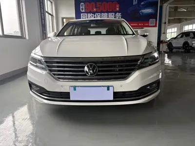 Volkswagen Lavida 2022, 65000 км, за 10270.55 USD