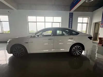 Volkswagen Lavida 2022, 65000 км, за 10270.55 USD