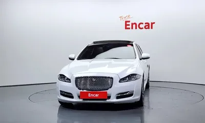 Jaguar XJ 2013, 136390 км, за 5153.62 USD