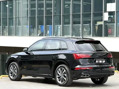 Audi Q5L 2023, 30000 км, за 26816.83 USD