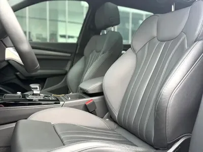 Audi Q5L 2023, 30000 км, за 26816.83 USD