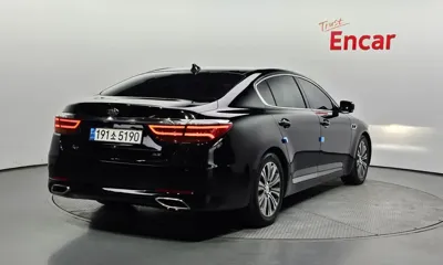 Kia K9 2018, 156933 км, за 7069.71 USD