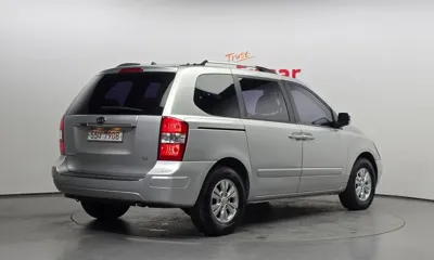 Kia Canival 2011, 114360 км, за 2438.06 USD