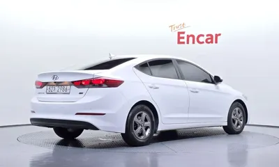 Hyundai Avante 2016, 81983 км, за 5251.41 USD