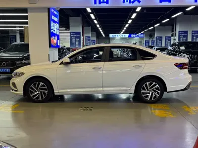 Volkswagen Lavida 2022, 43600 км, за 8799.12 USD