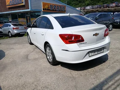 ChevroletGMDaewoo Cruze 2015, 96968 км, за 2560.06 USD