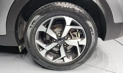 Kia Sportage 2021, 125878 км, за 9184.01 USD