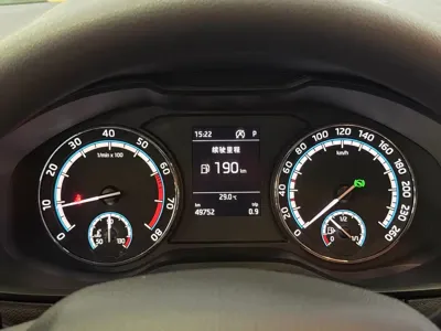 Skoda Karoq 2021, 49000 км, за 10741.27 USD - фото 12