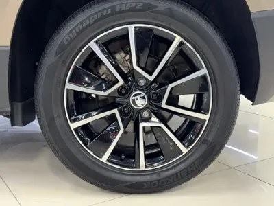 Skoda Karoq 2021, 49000 км, за 10741.27 USD - фото 21