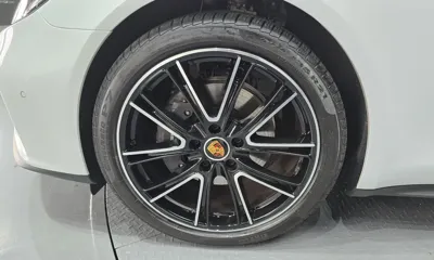 Porsche Panamera 2023, 3430 км, за 84508.84 USD