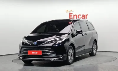 Toyota Sienna · 2024 год