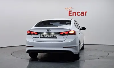 Hyundai Avante 2017, 142047 км, за 3838.15 USD